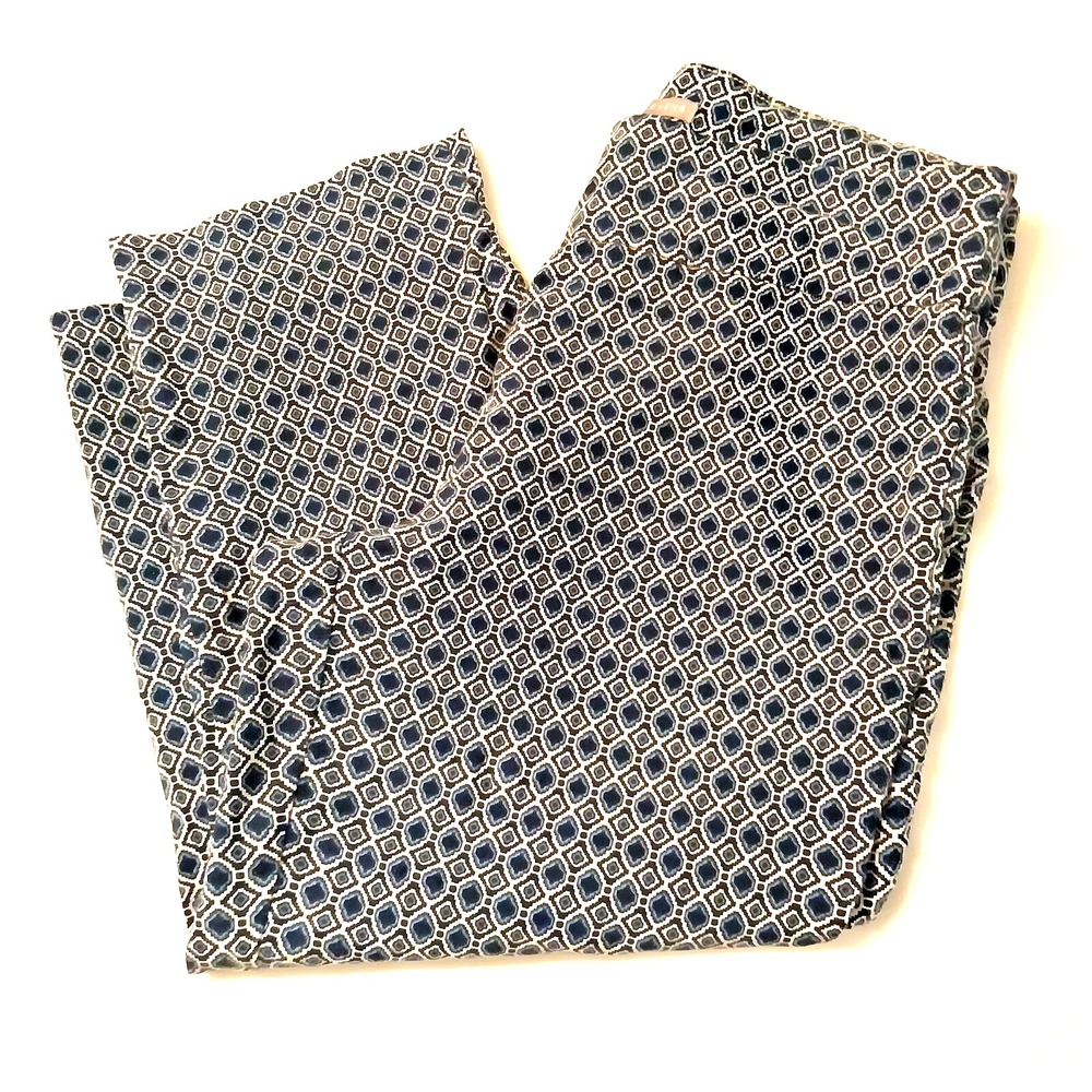 Valerie Stevens Size 12 Cotton Blend Black & White Capri Pants/32"x21" Stretchy